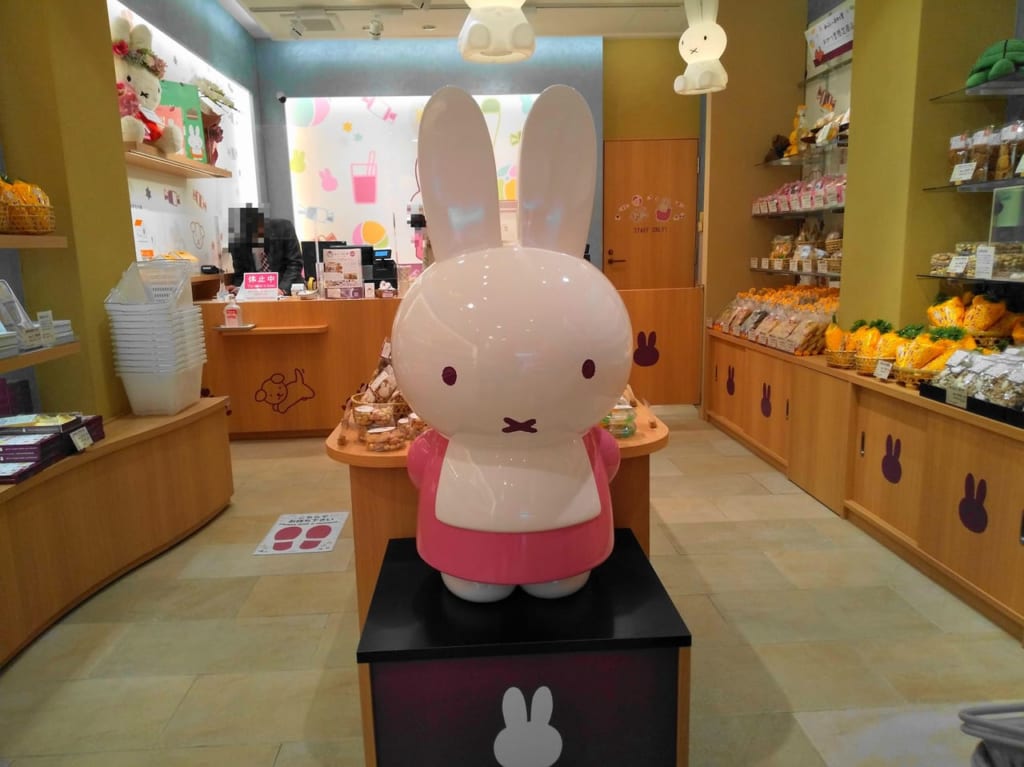 みっふぃおやつ堂店内1