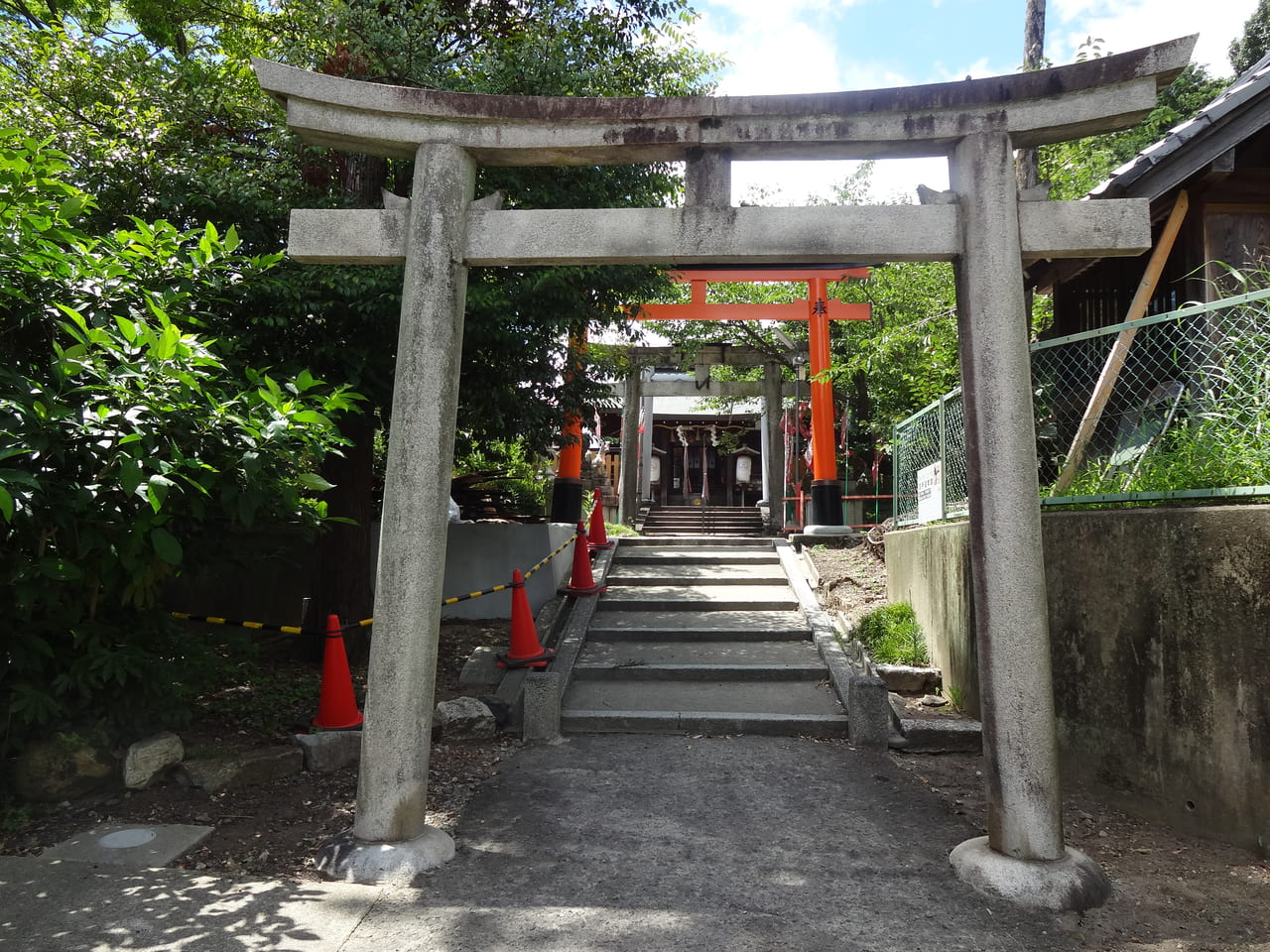 花山稲荷神社